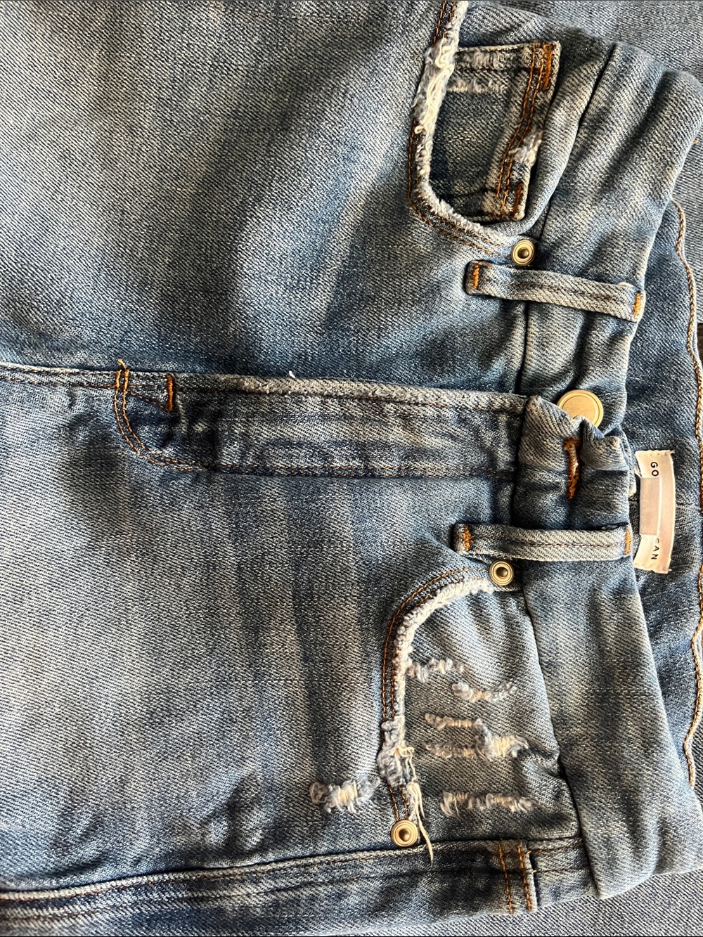 Good American Light Blue Cropped High-Rise Jeans with Frayed Hem - Picture 5 of 8